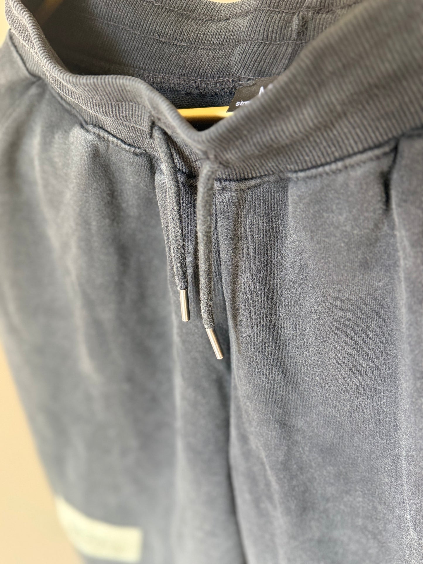 MEN SHORTS ASH BLACK