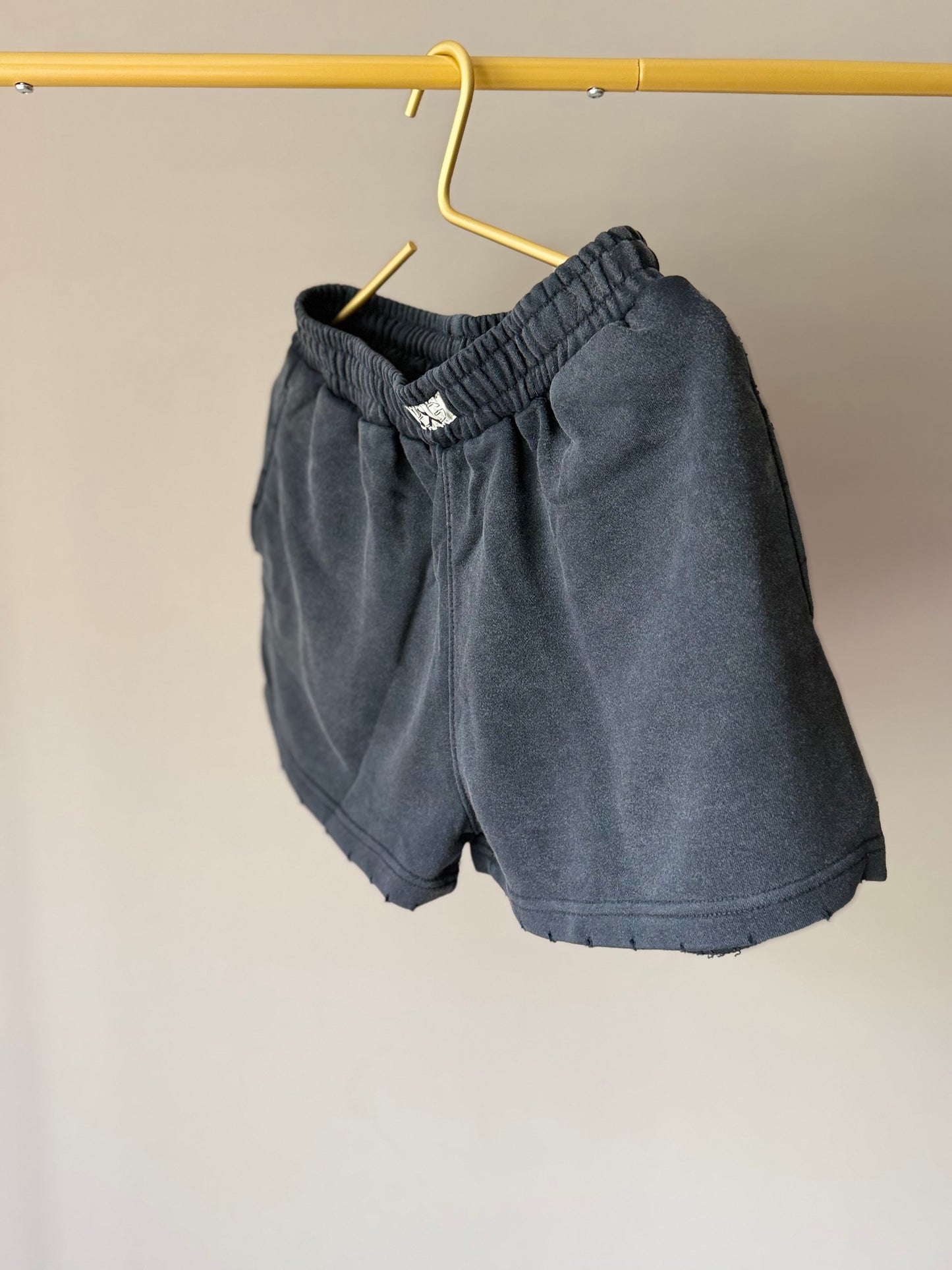 WOMEN SHORTS ASH BLACK